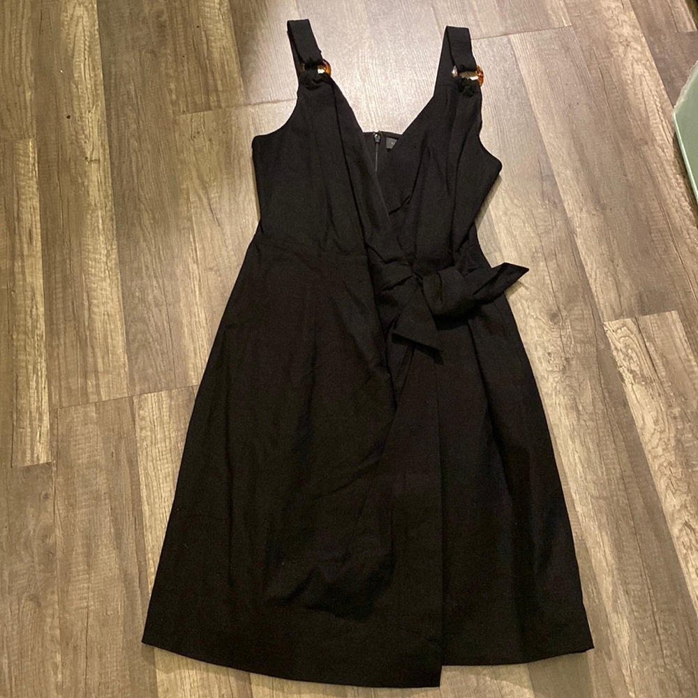 The limited sleeveless dress